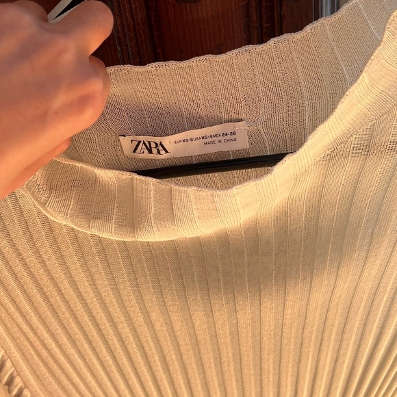 Zara dress - Picture 4 of 5